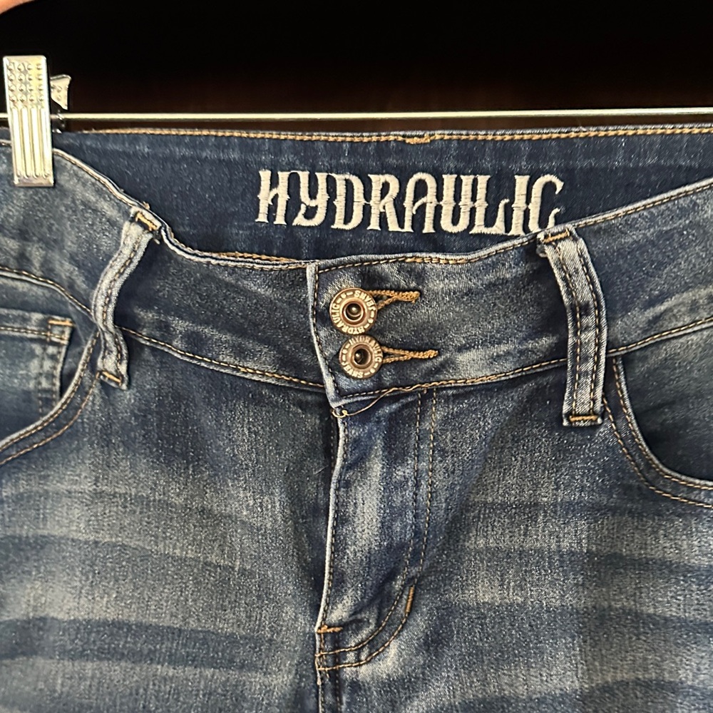 Hydraulic Nolita mid rise Women's capri stretchy jeans size 10